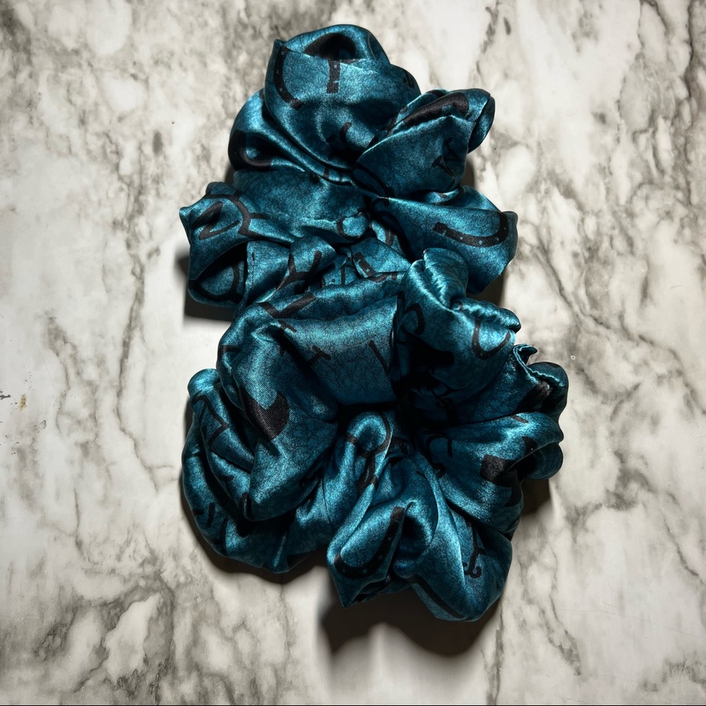 Scrunchie Surprise Pack - Picture 2 of 11